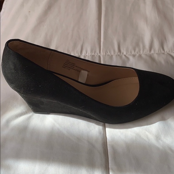 Heels - Picture 2 of 3